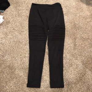 Butter soft Moto leggings. Black size M